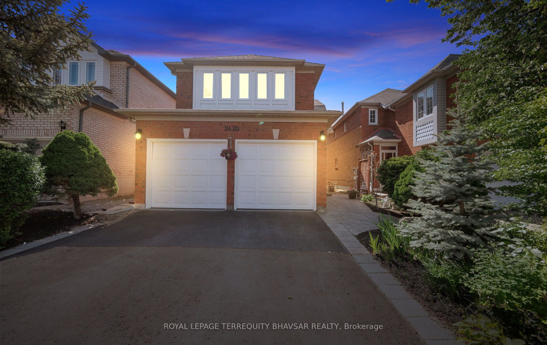 2470 Strathmore Crescent