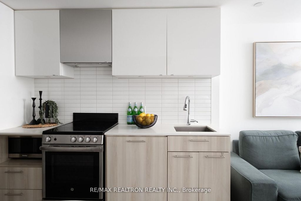 Photo of 251 Jarvis Street #3309, Toronto, ON M5B 0C3 (MLS # C13162452)