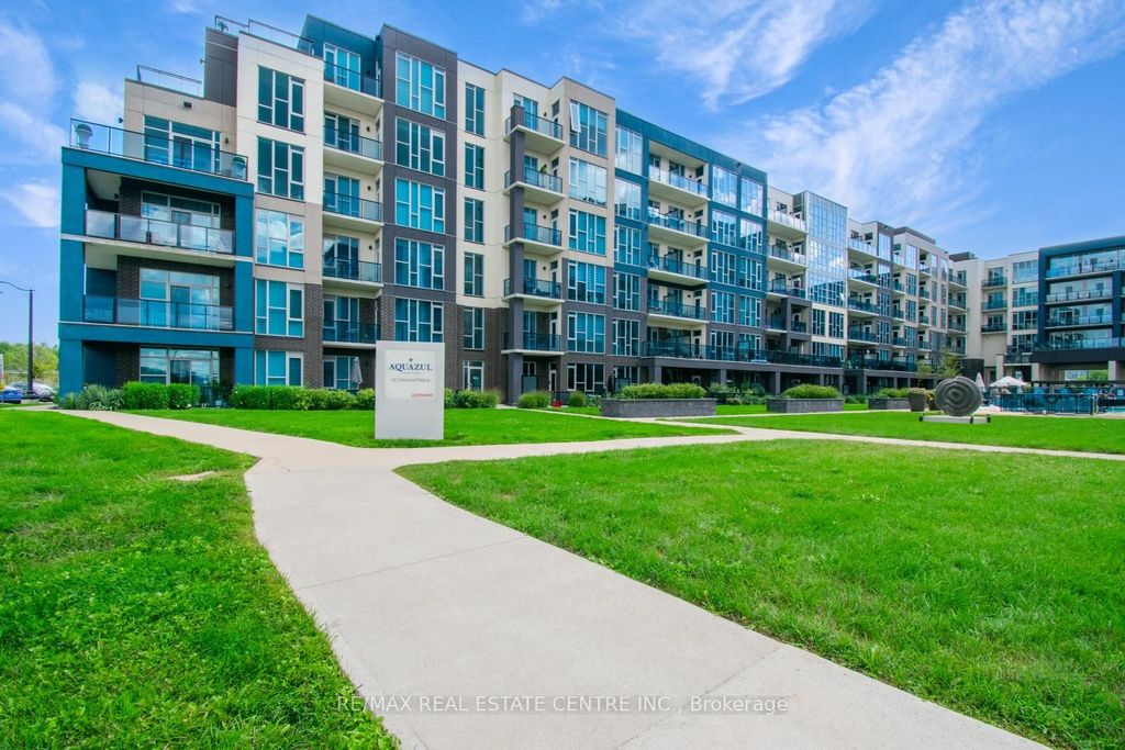 Photo of 16 Concord Place #535, Grimsby, ON L3M 0J1 (MLS # X12587830)