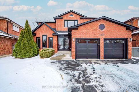 1271 Greenwood Crescent Oakville ON L6J 6W3