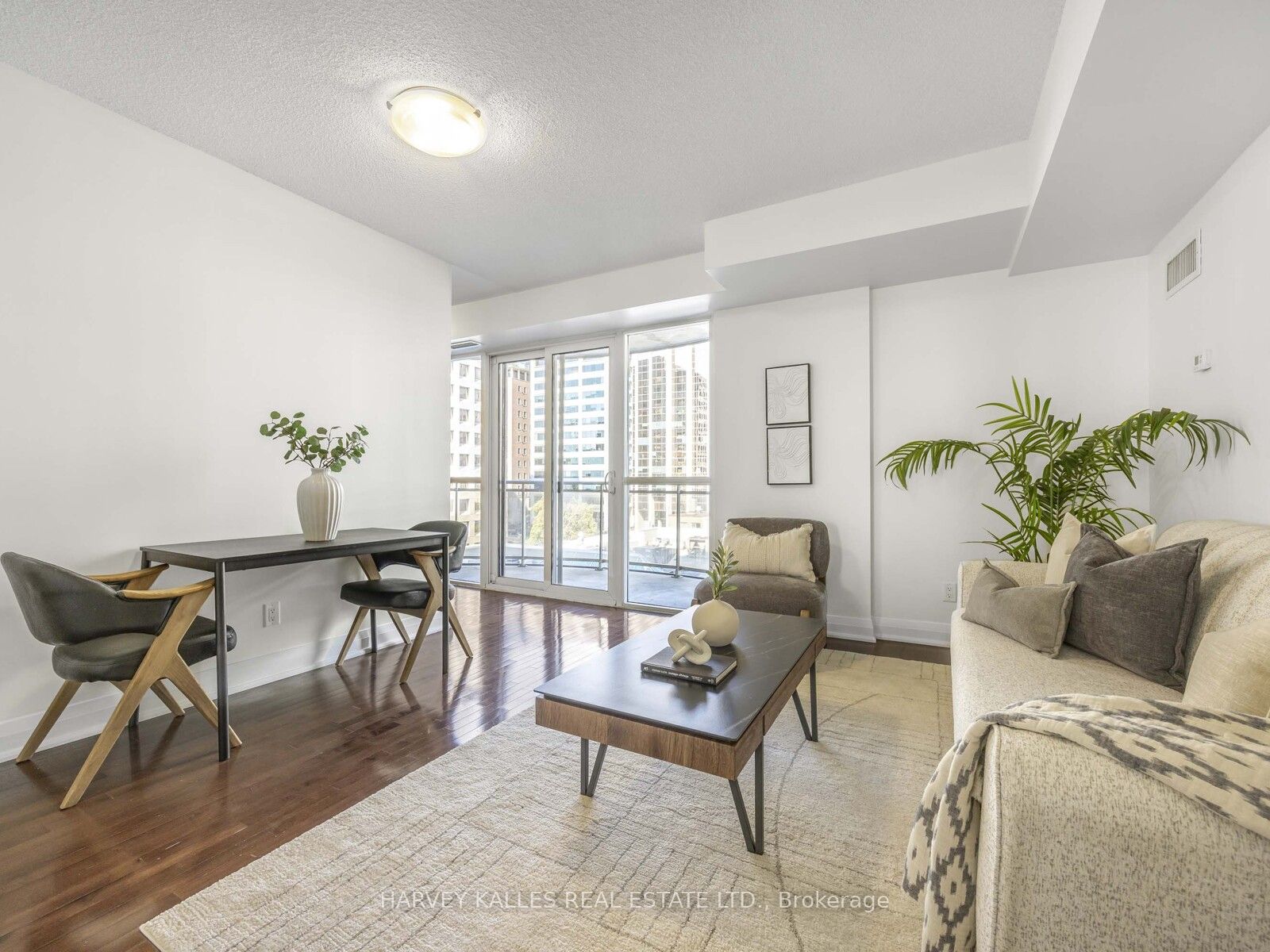 1430 Yonge Street 606