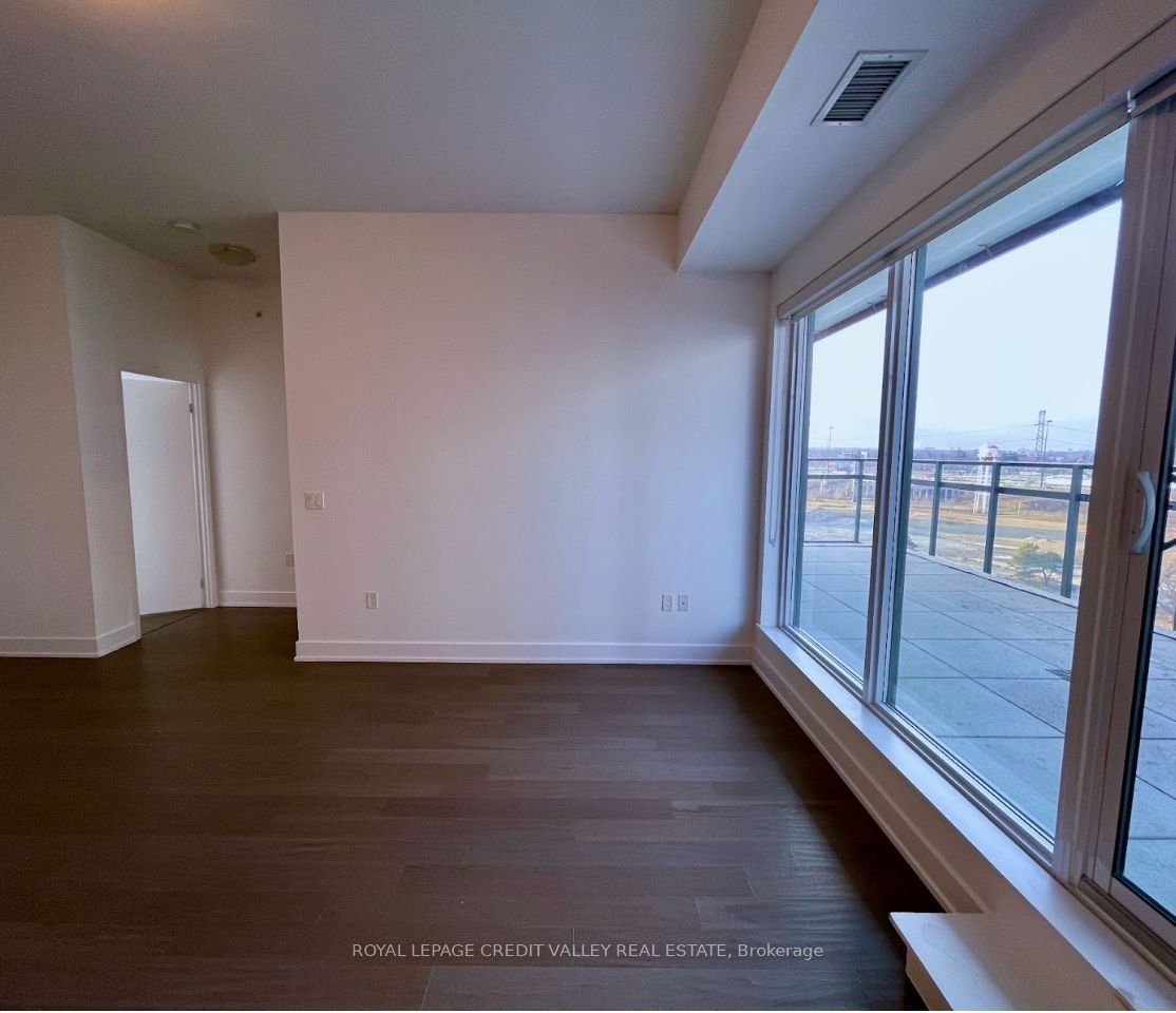 30 Shore Breeze Drive 1113