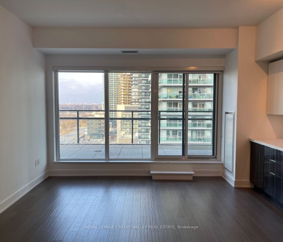 30 Shore Breeze Drive 1113