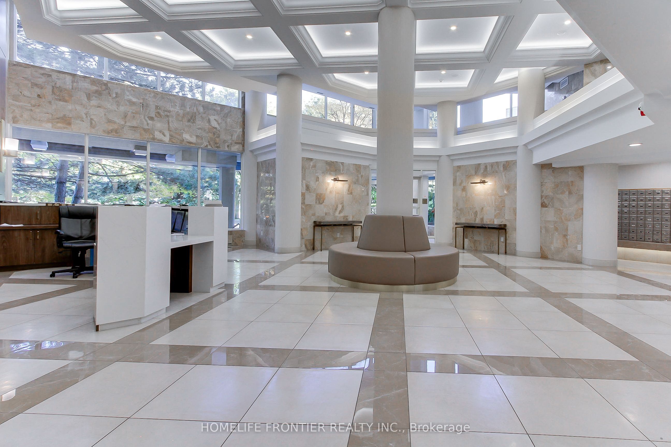 7300 Yonge Street 411
