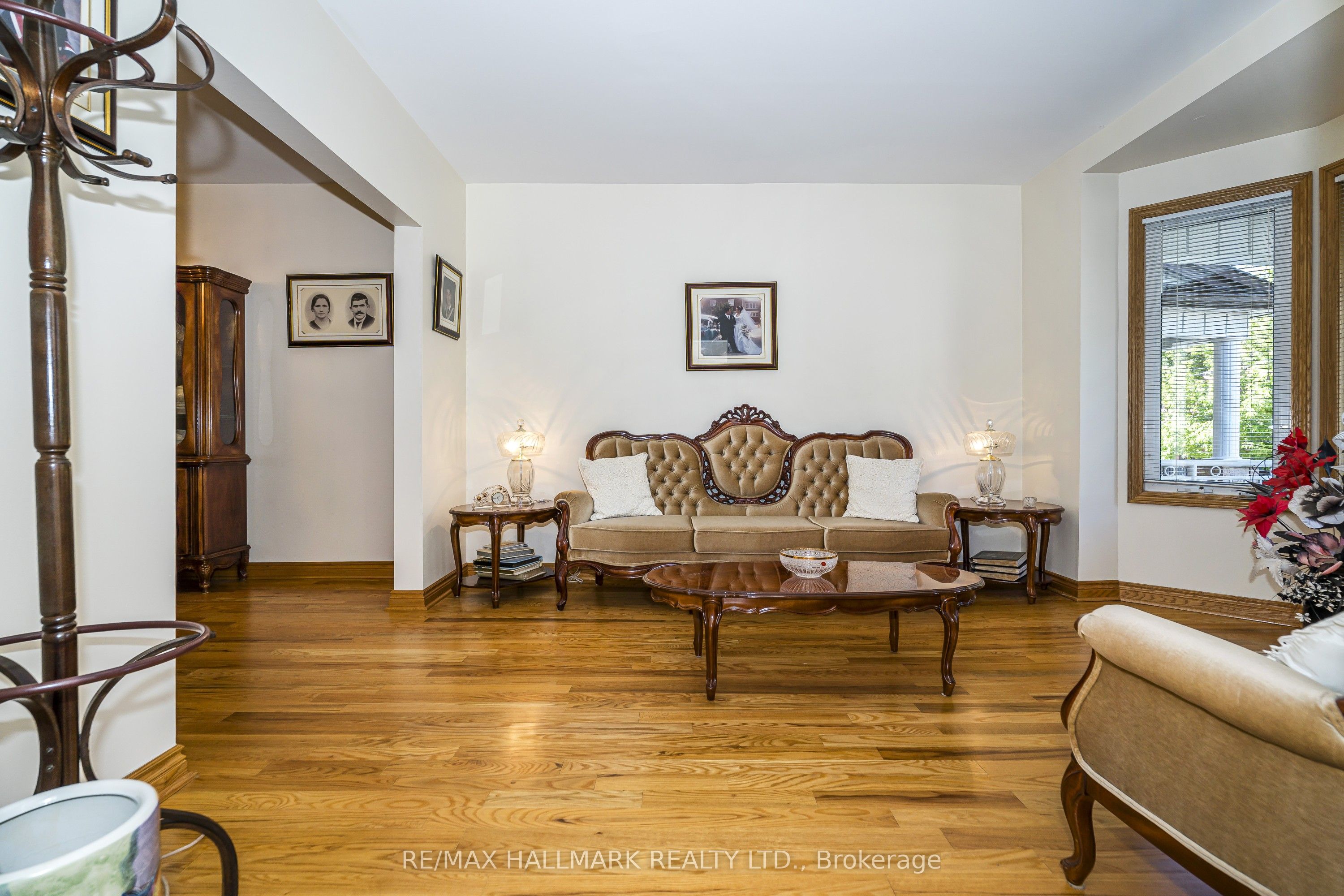 47 Montrose Avenue