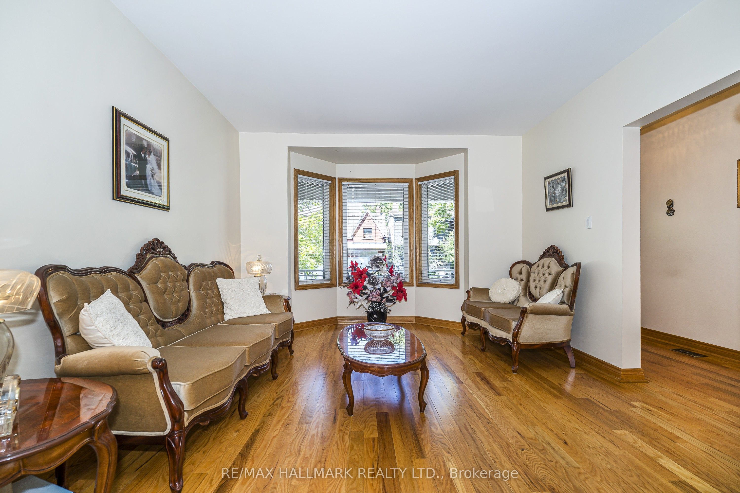 47 Montrose Avenue