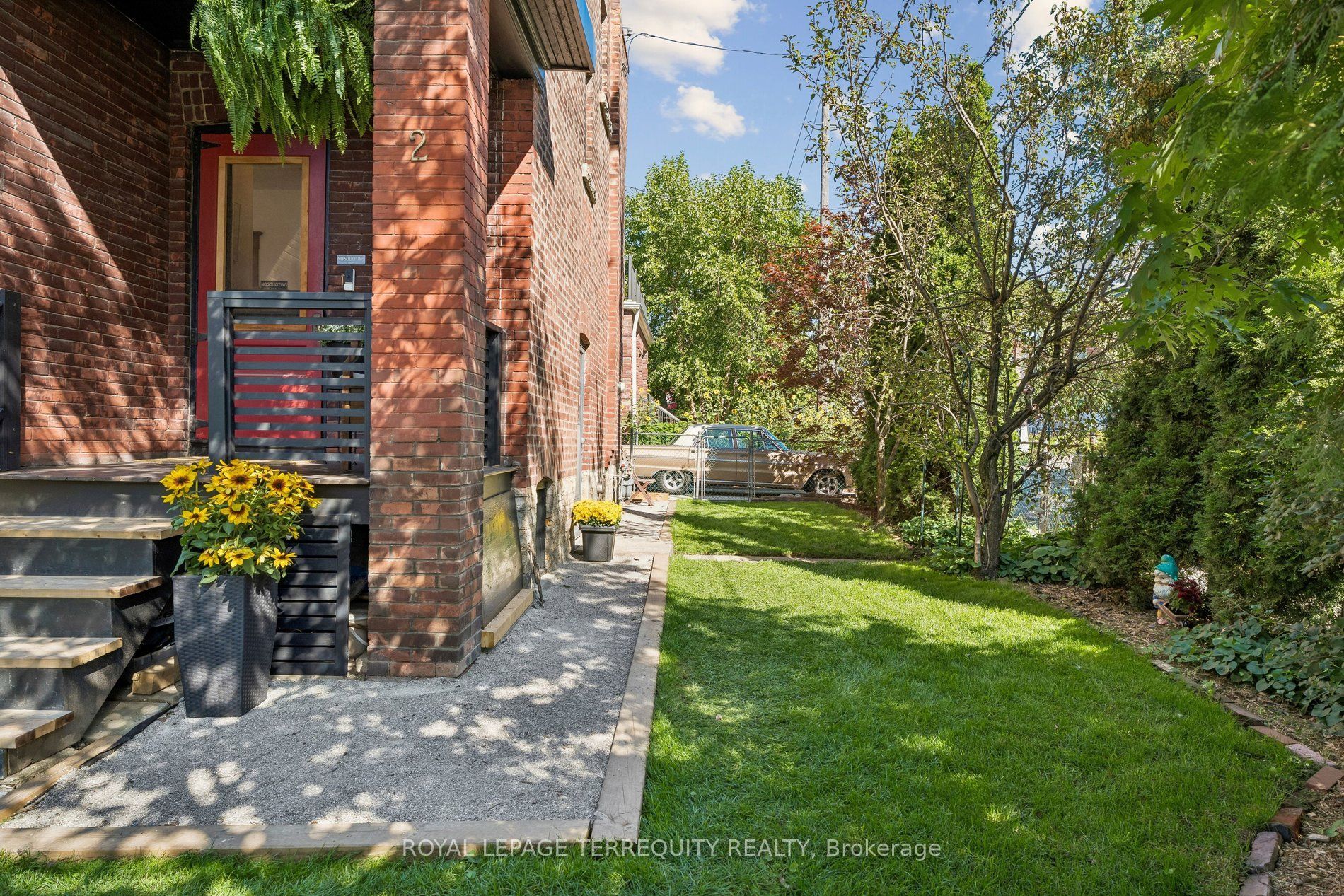 2 Wright Avenue