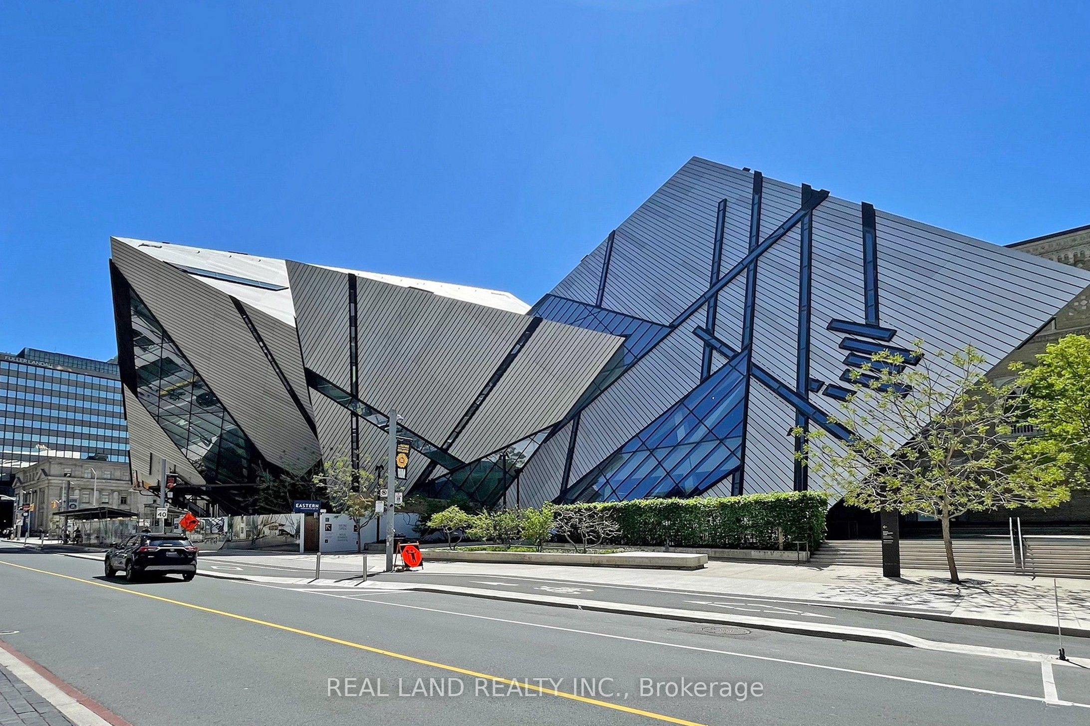 206 Bloor Street W 1001