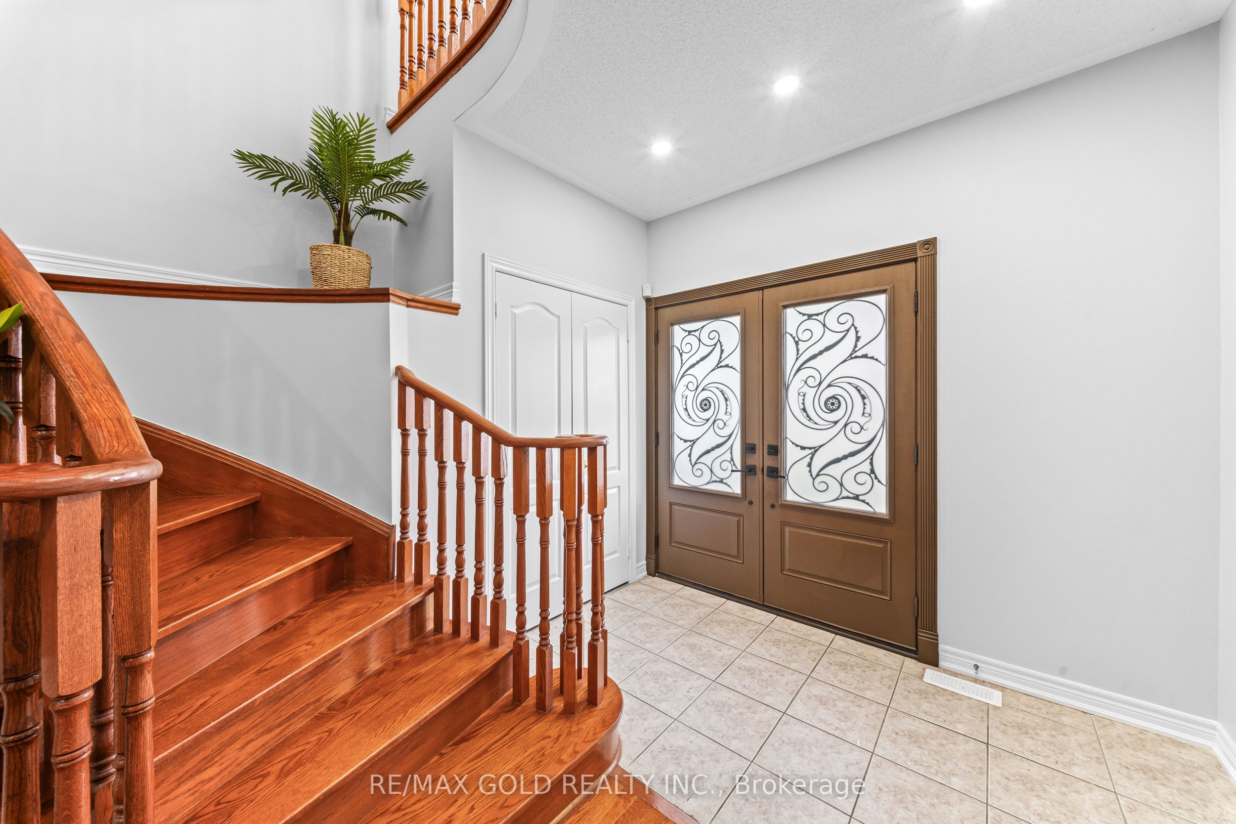 14 Dovehaven Crescent