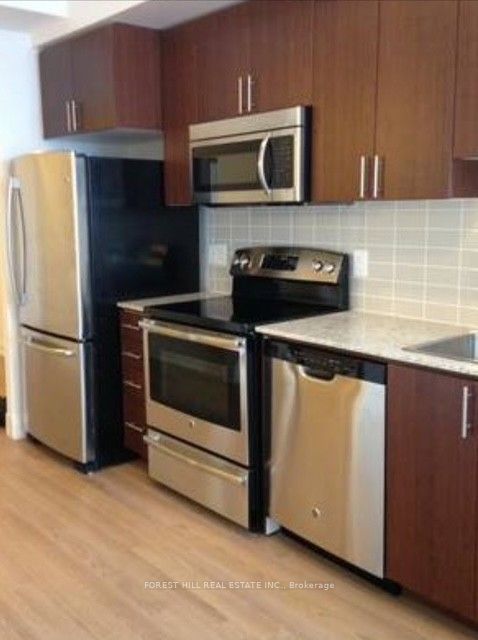 7161 Yonge Street 621