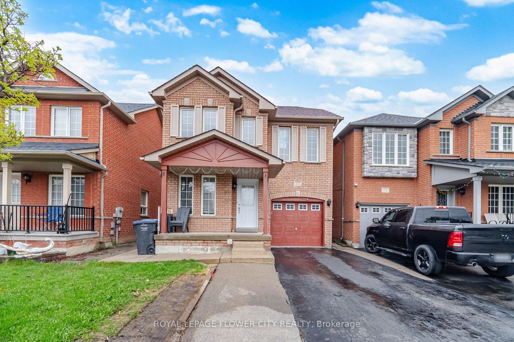 Photo of 30 Ridgefield Court, Brampton, ON L6P 1B4 (MLS # W13046100)