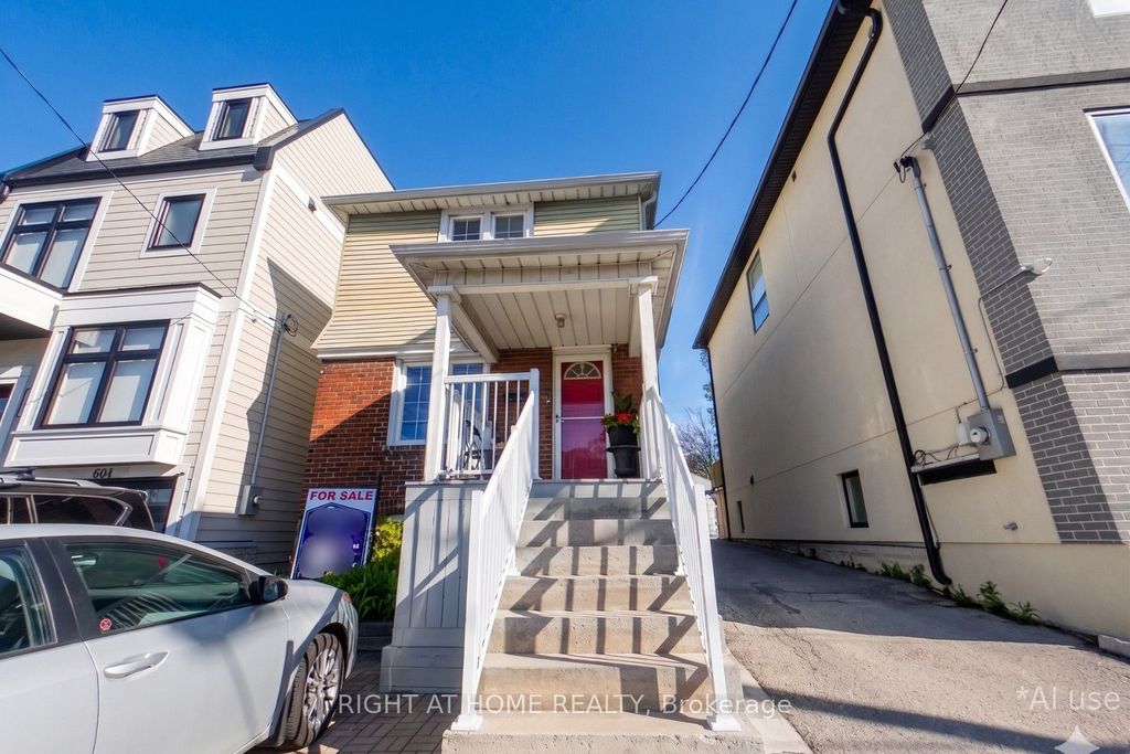 Photo of 602 Ridelle Avenue, Toronto, ON M6B 1K9 (MLS # W13066722)
