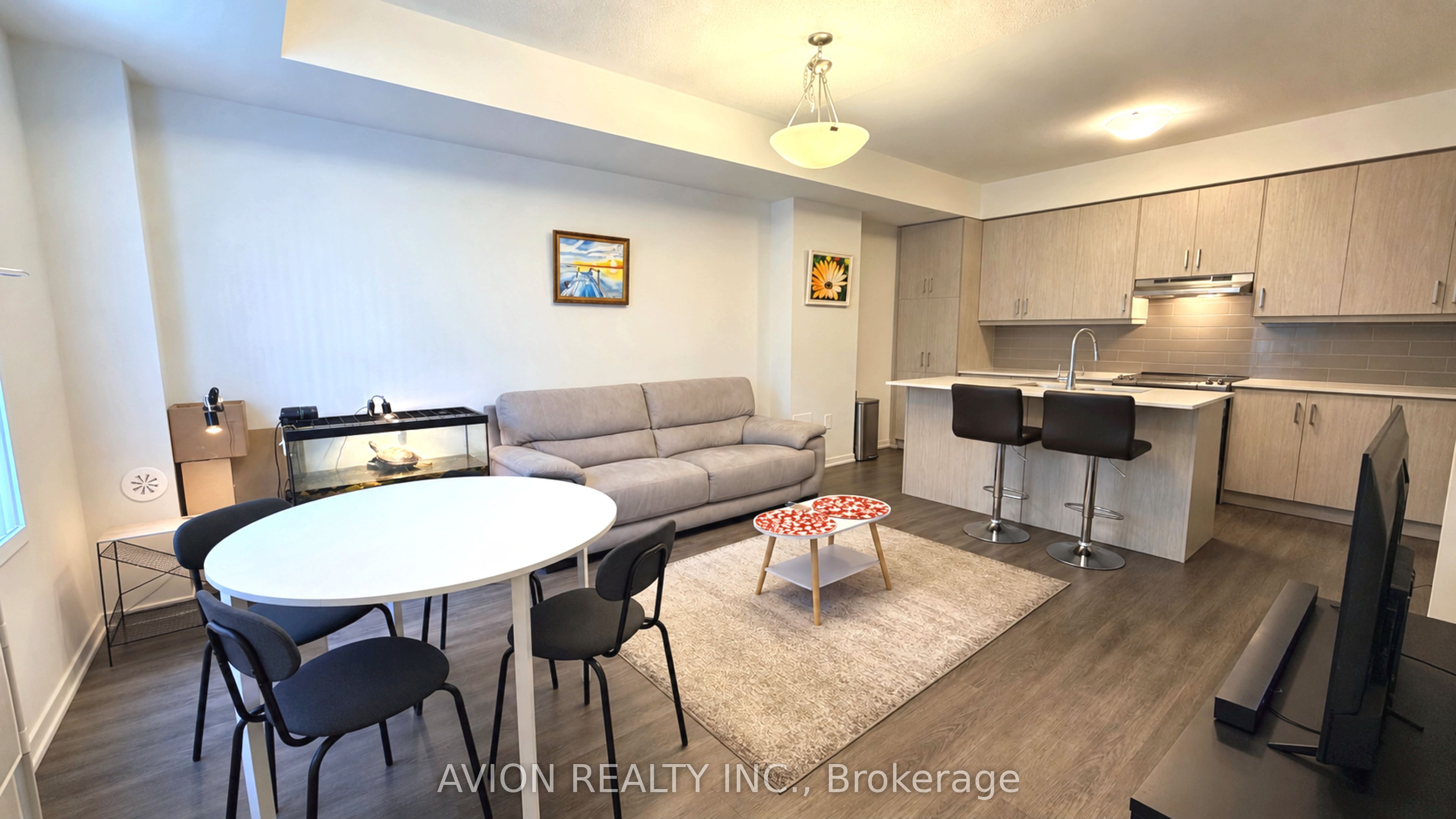 10 Almond Blossom Mews 99