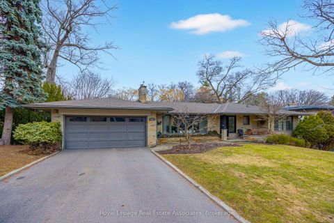 1561 Pinetree Crescent Mississauga ON L5G 2S9