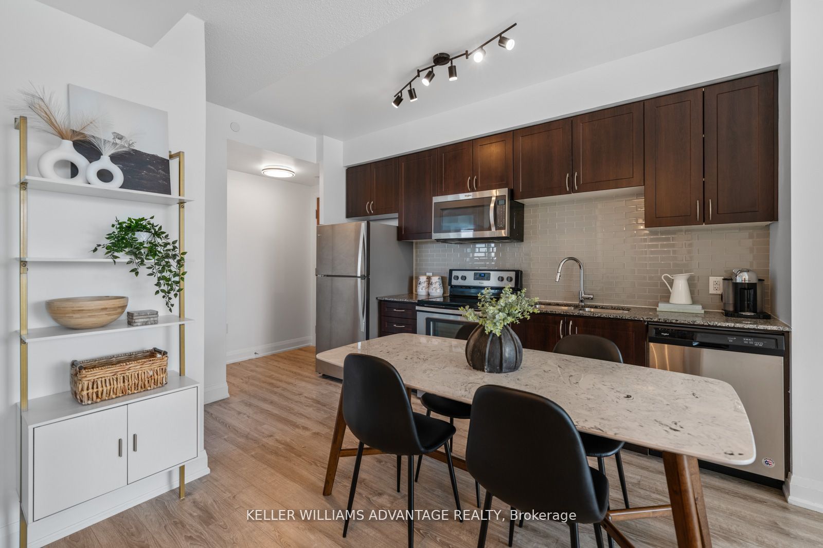 2800 Keele Street 813