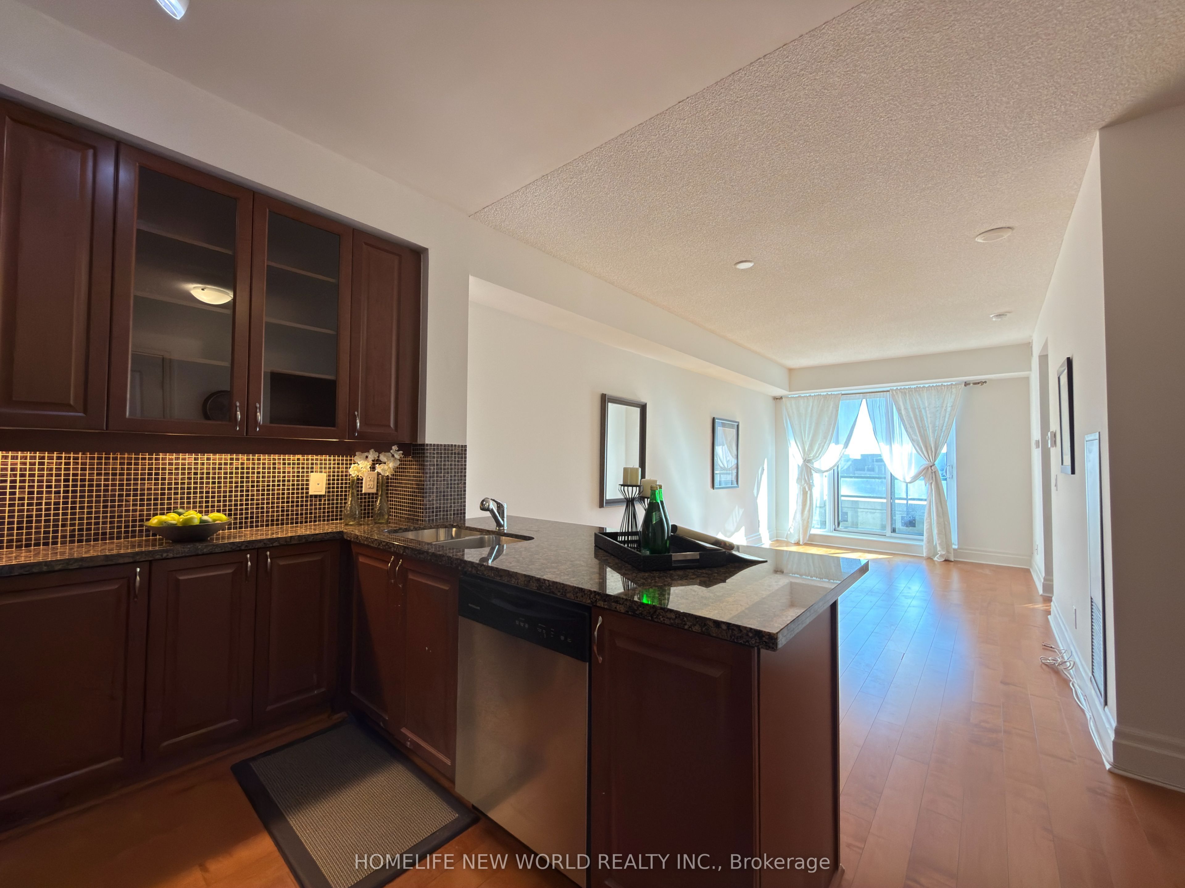 151 Upper Duke Crescent 403