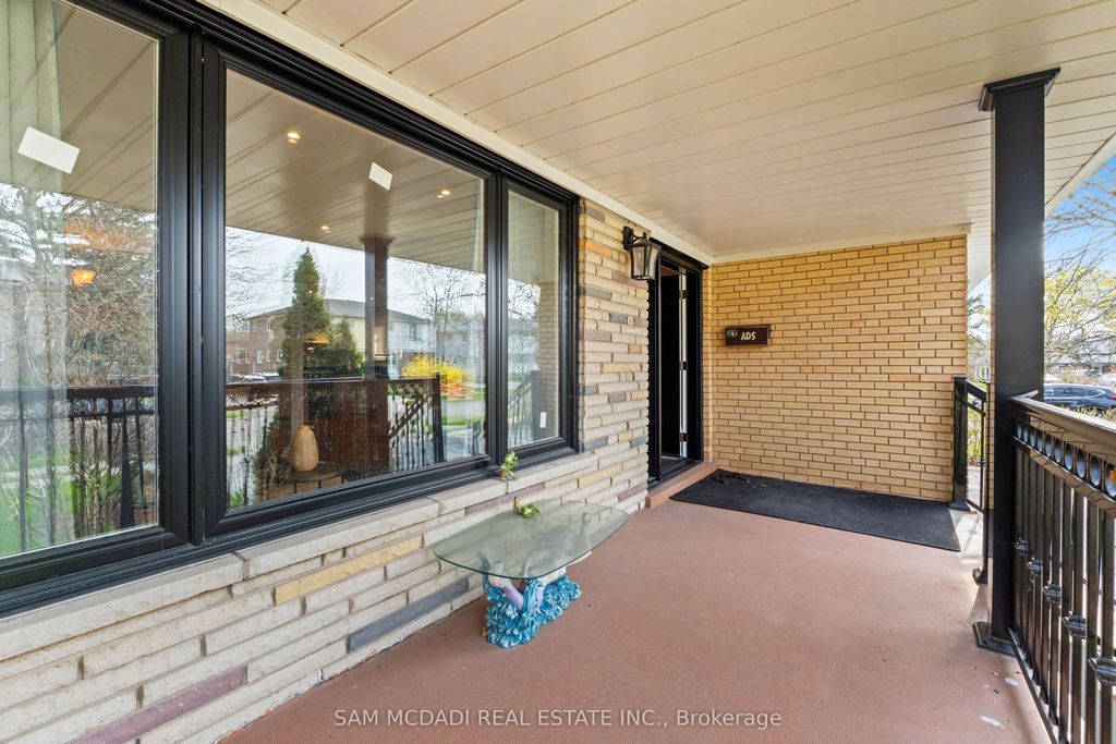 Photo of 1214 Conyers Crescent, Mississauga, ON L5C 1K1 (MLS # W13075920)