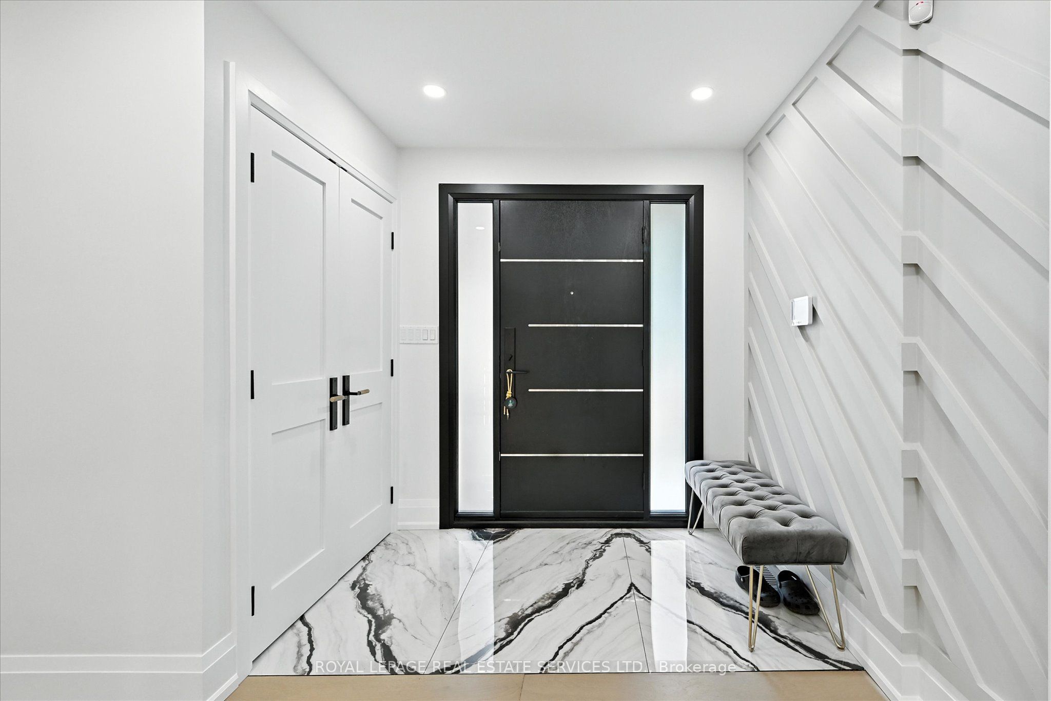 1267 Roseberry Crescent