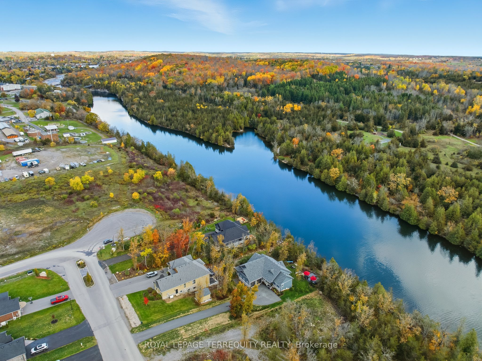 5 Riverside Trail