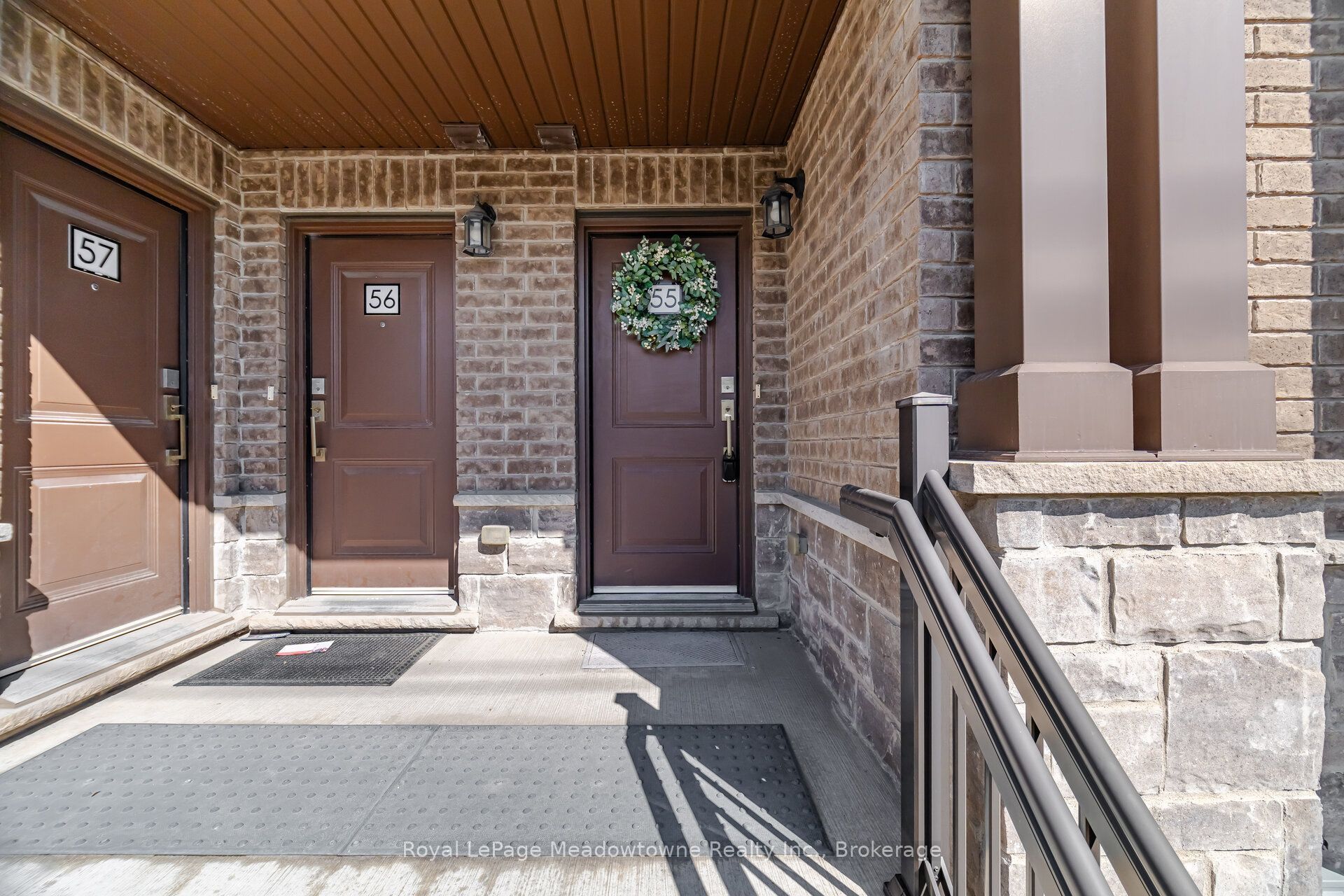 445 Ontario Street S 55