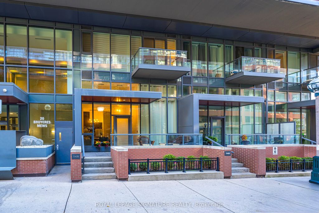 Photo of 20 Bruyeres Mews #TH05, Toronto, ON M5V 0G8 (MLS # C12454520)