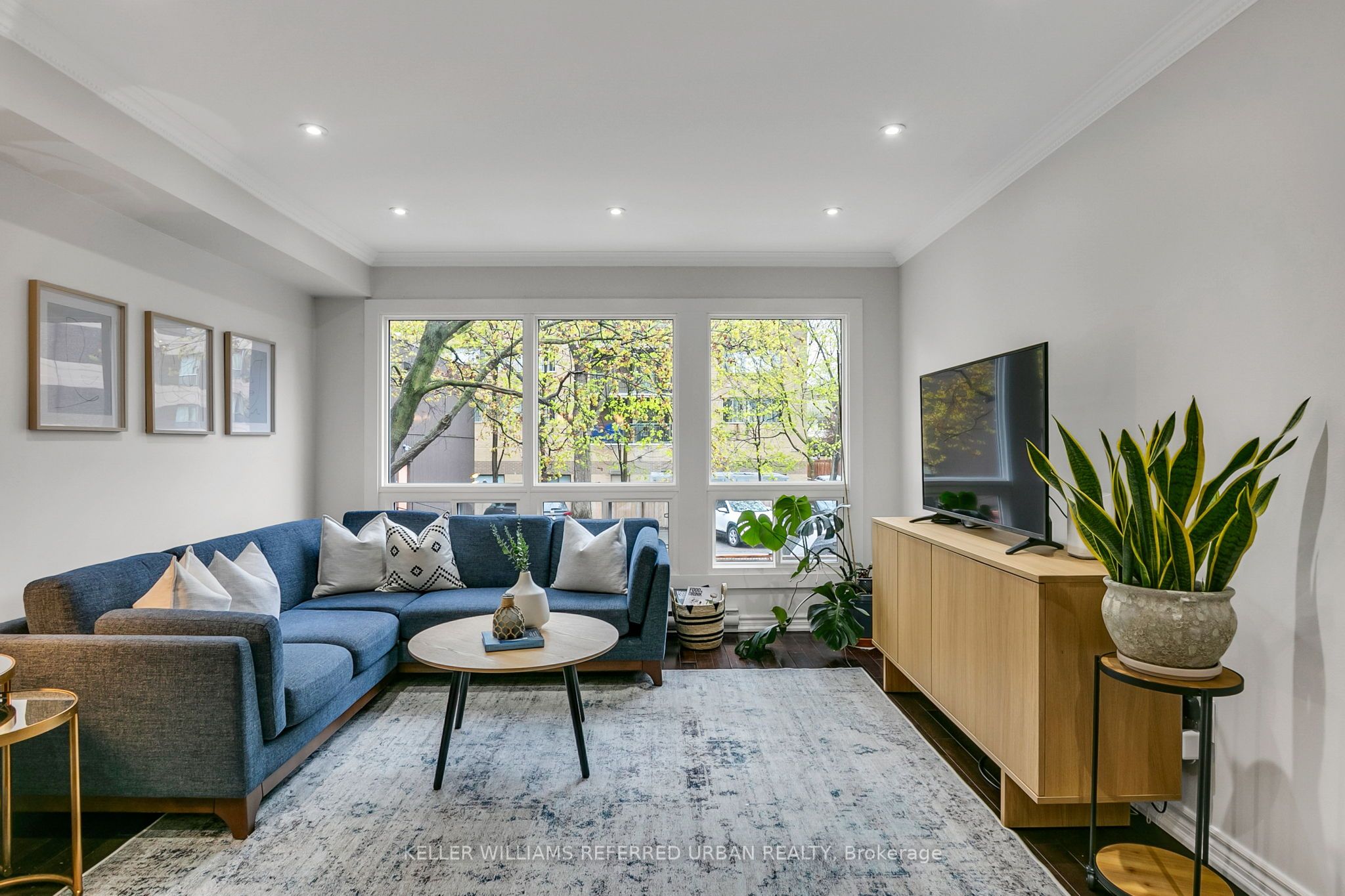 1209 Queen Street E 35