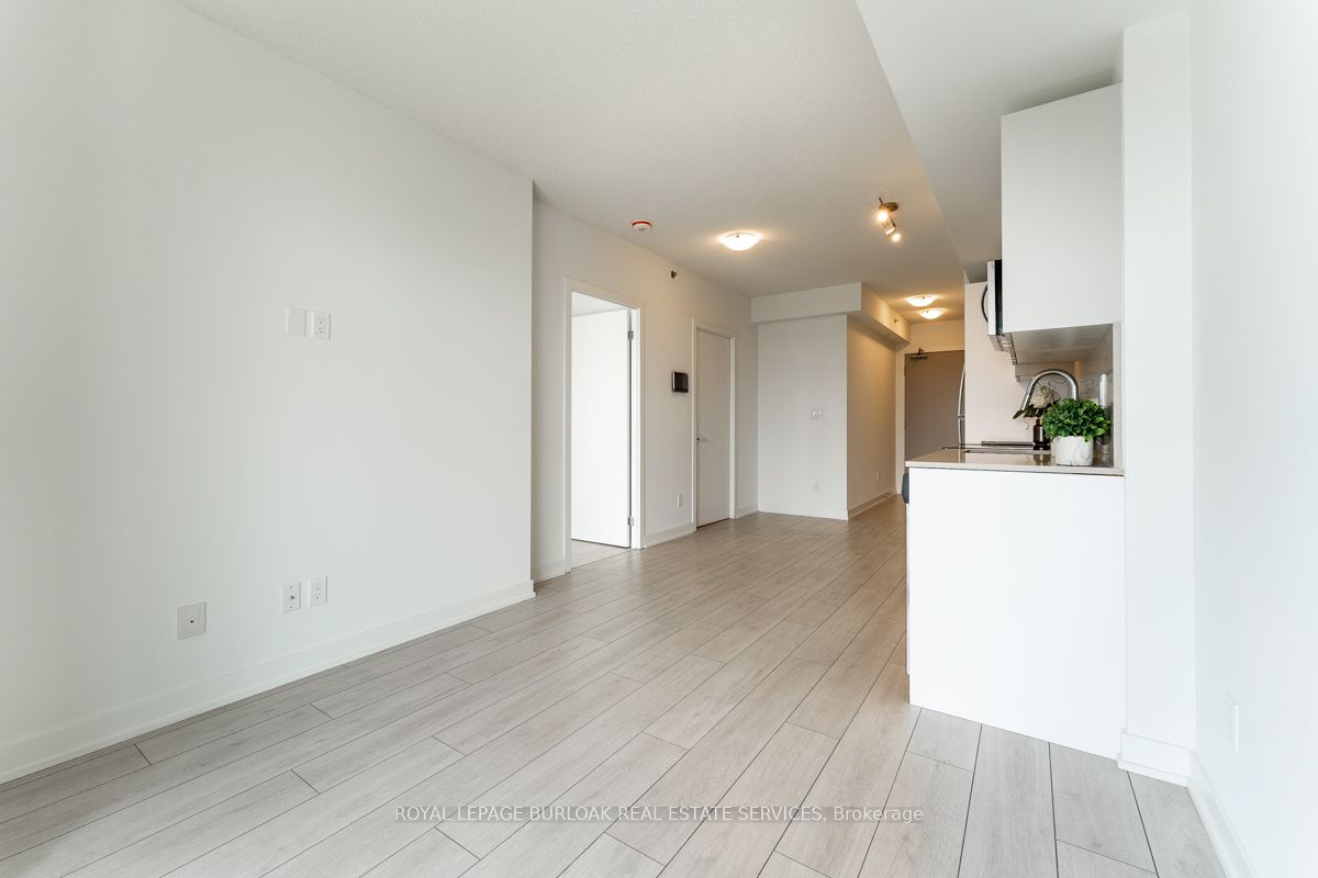 3210 Dakota Common A518