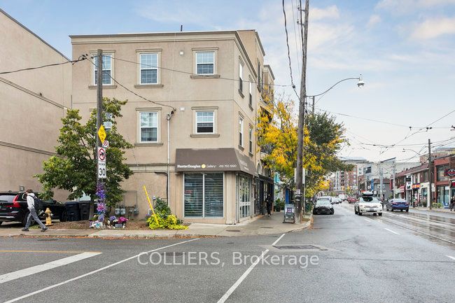 990 Kingston Road