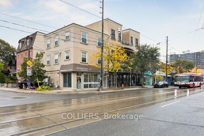 990 Kingston Road