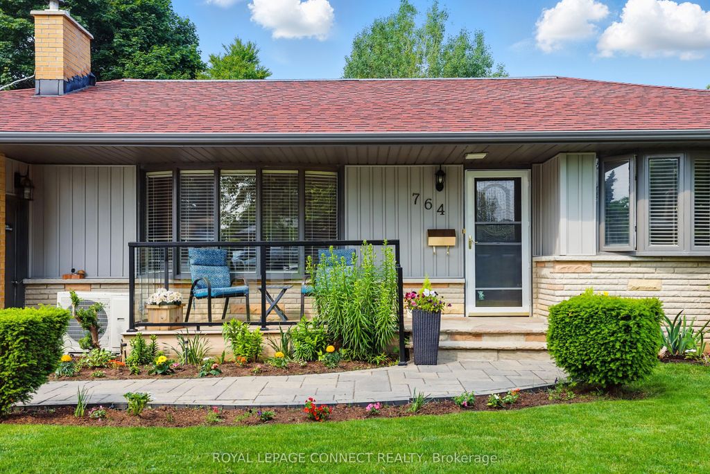 Photo of 764 Westdale Street, Oshawa, ON L1J 5B7 (MLS # E12386738)