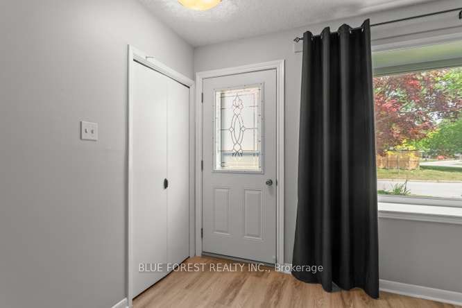 Photo of 27 Villeneuve Crescent, London East, ON N5V 1M7 (MLS # X13585882)