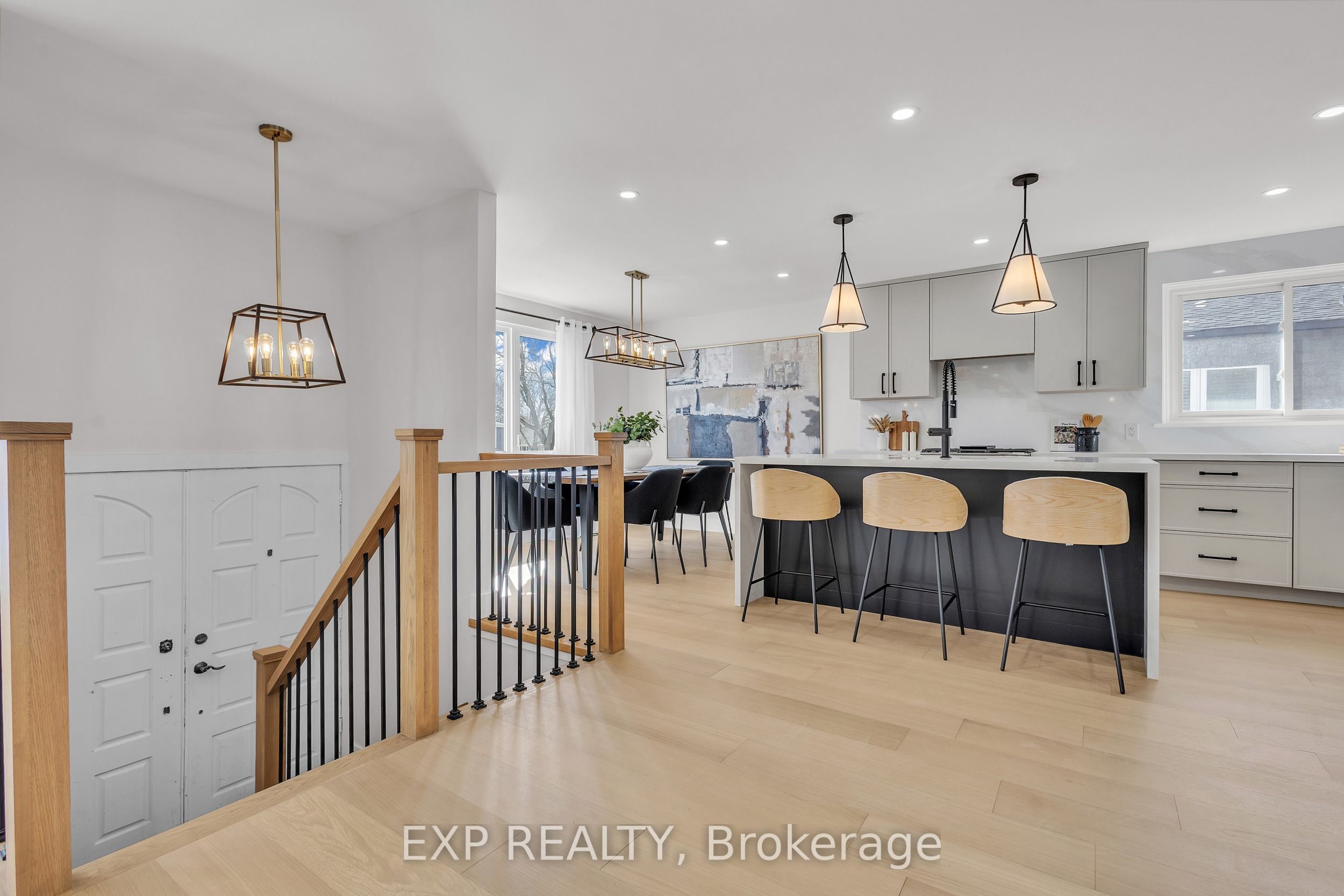 4185 Sutherland Crescent