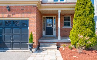 28 Beachgrove Crescent
