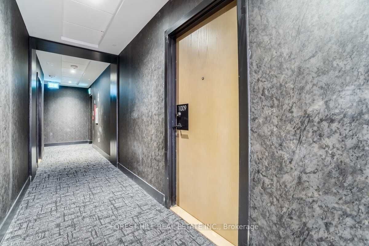 2300 St. Clair Avenue W 1009