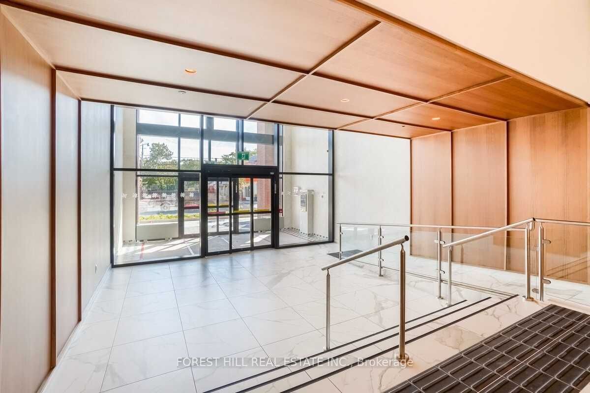 2300 St. Clair Avenue W 1009