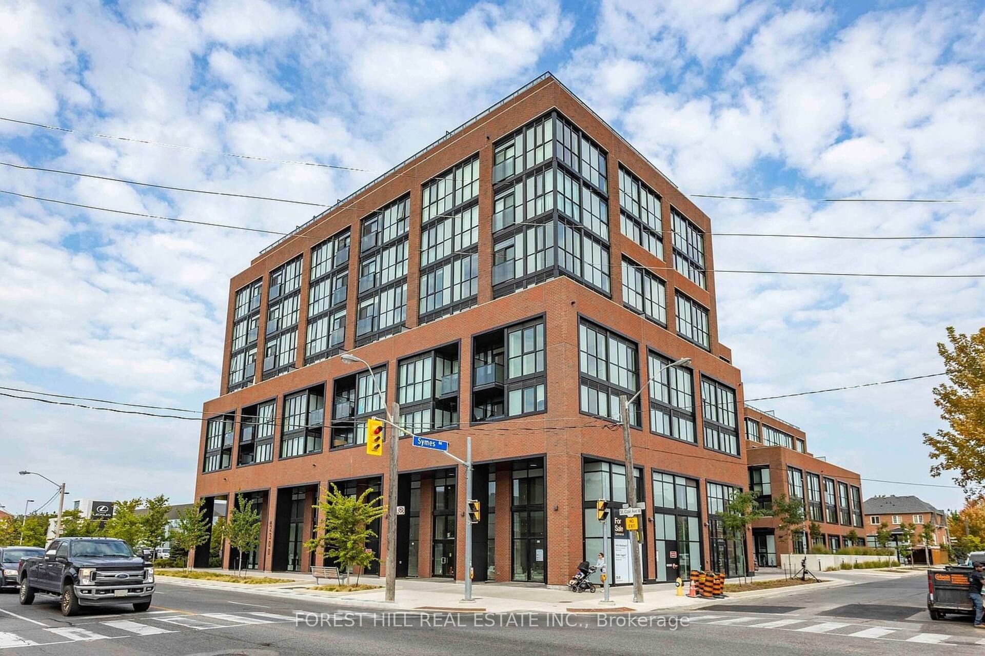 2300 St. Clair Avenue W 1009