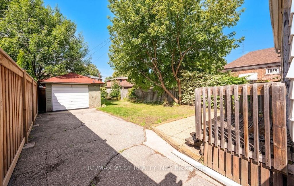 Photo of 6 Robindale Avenue, Toronto, ON M8W 4A9 (MLS # W12374047)