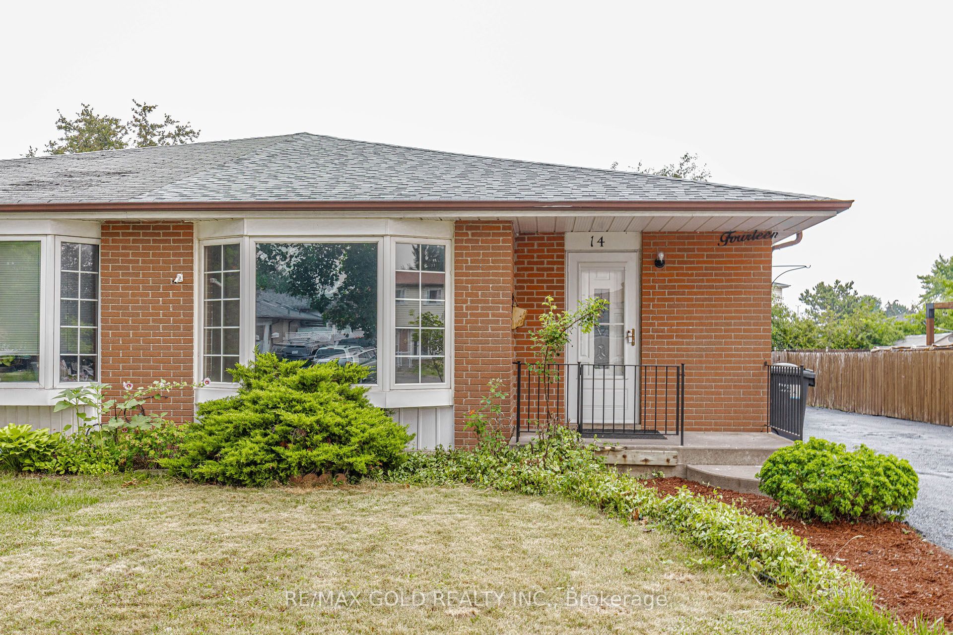 14 FLAMINGO Crescent