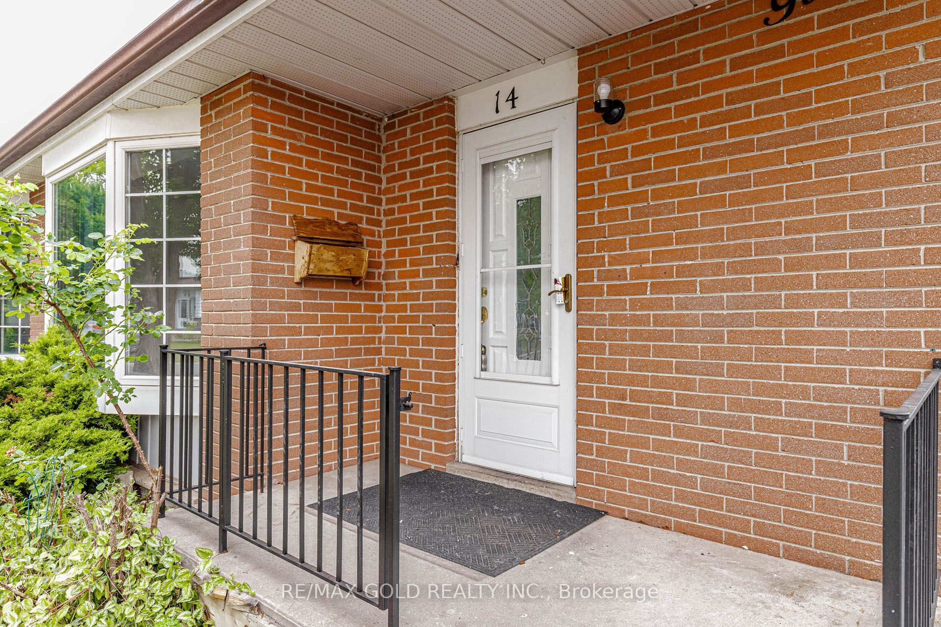 14 FLAMINGO Crescent