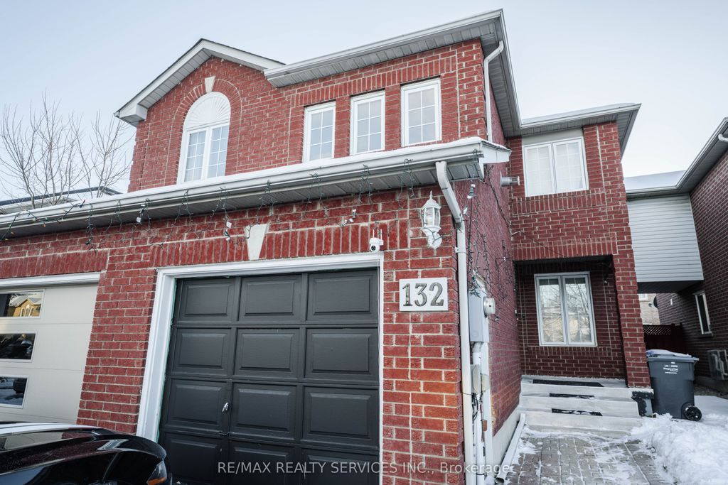 Photo of 132 Lauraglen Crescent, Brampton, ON L6Y 5A3 (MLS # W12632334)