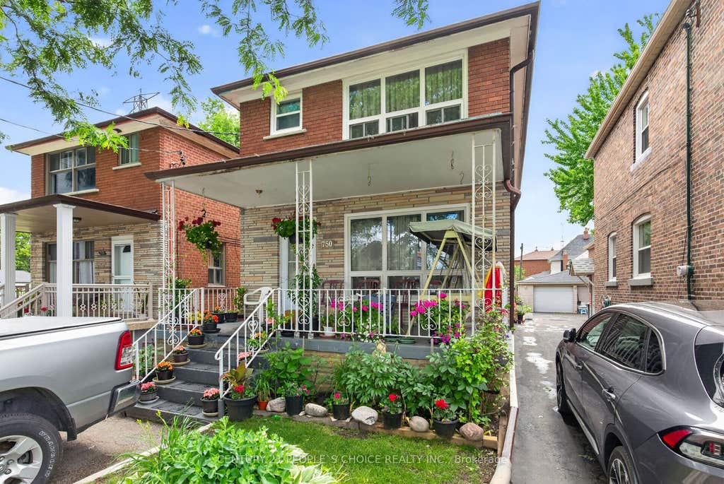 Photo of 750 Jane Street, Toronto, ON M6N 4B2 (MLS # W13628860)