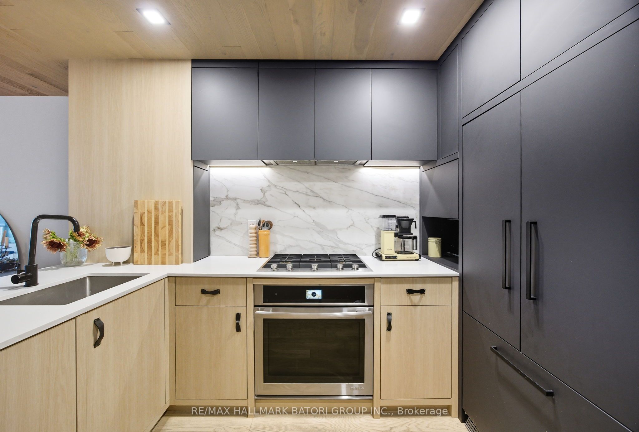 45 Dovercourt Road 301