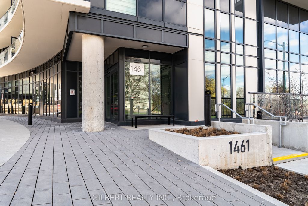 Photo of 1461 Lawrence Ave W N/A #404, Toronto, ON M6L 0A6 (MLS # W13034402)