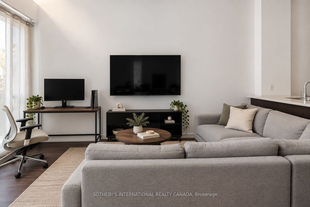 Photo of 20 Bruyeres Mews #TH7, Toronto, ON M5V 0G8 (MLS # C13782278)