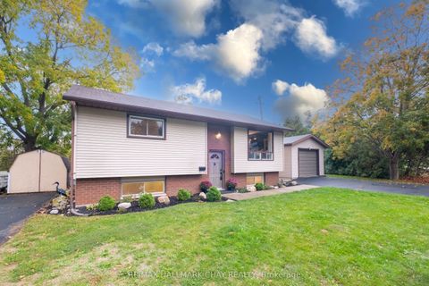 Photo of 8 First Street, Orillia, ON L3V 4A8 (MLS # S12479077)