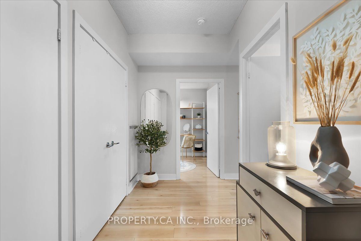 438 King Street W 1204