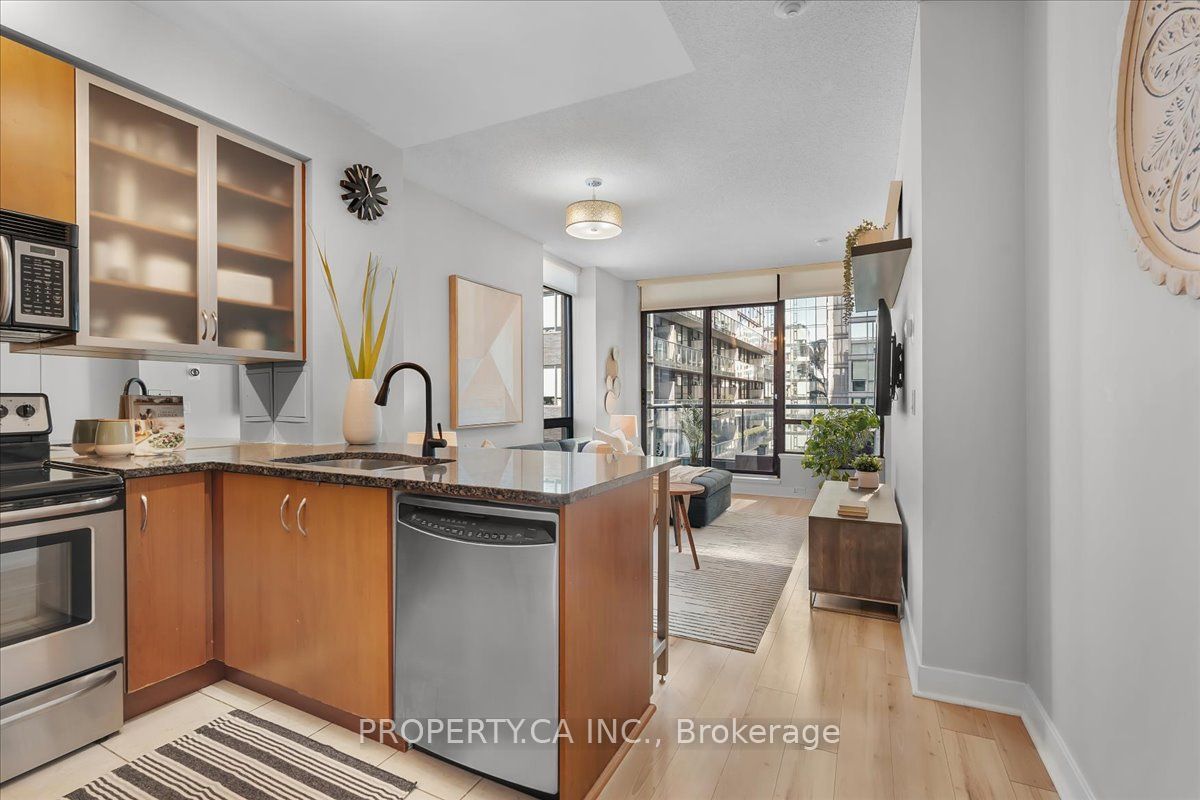 438 King Street W 1204