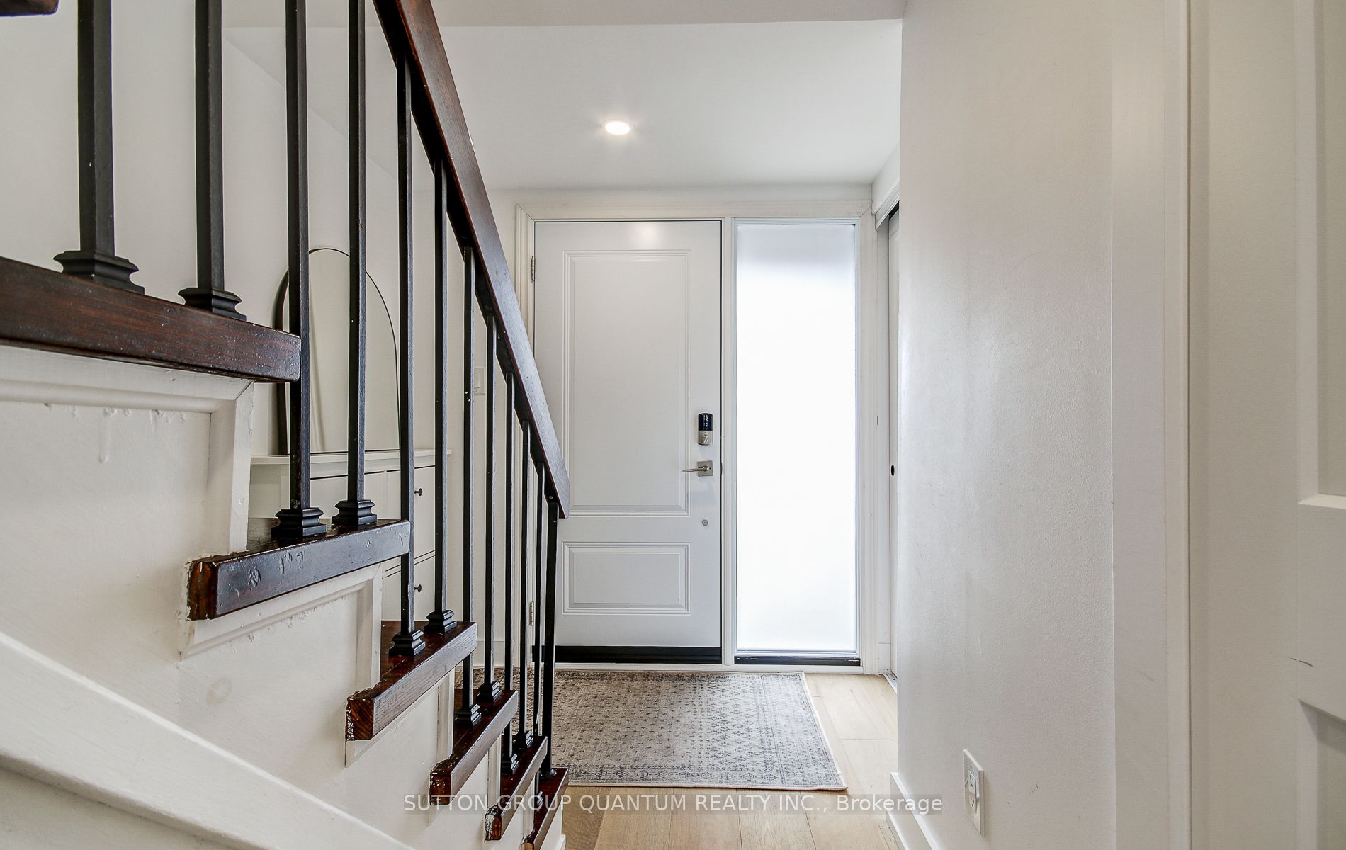 20 Mineola Road E 72