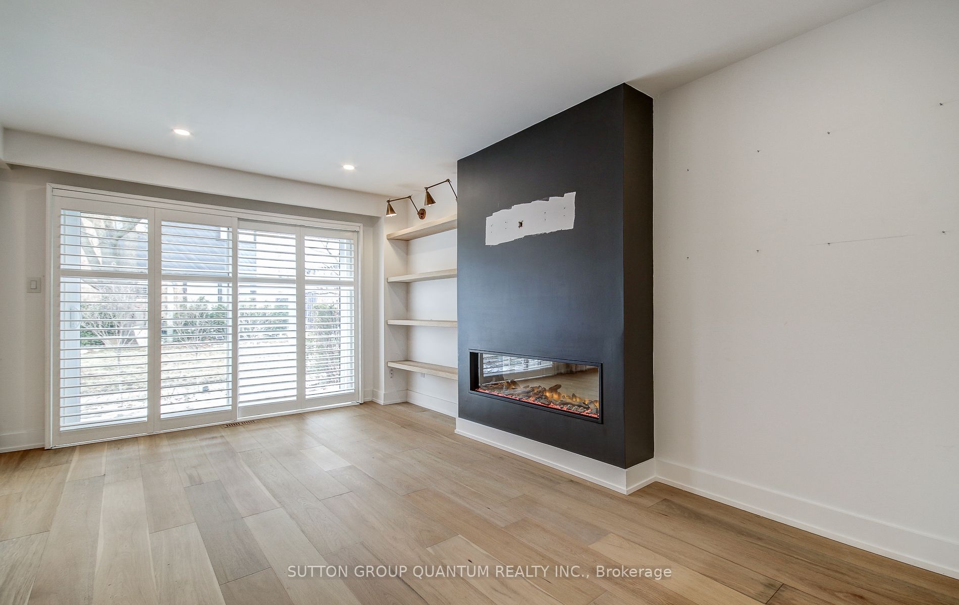 20 Mineola Road E 72