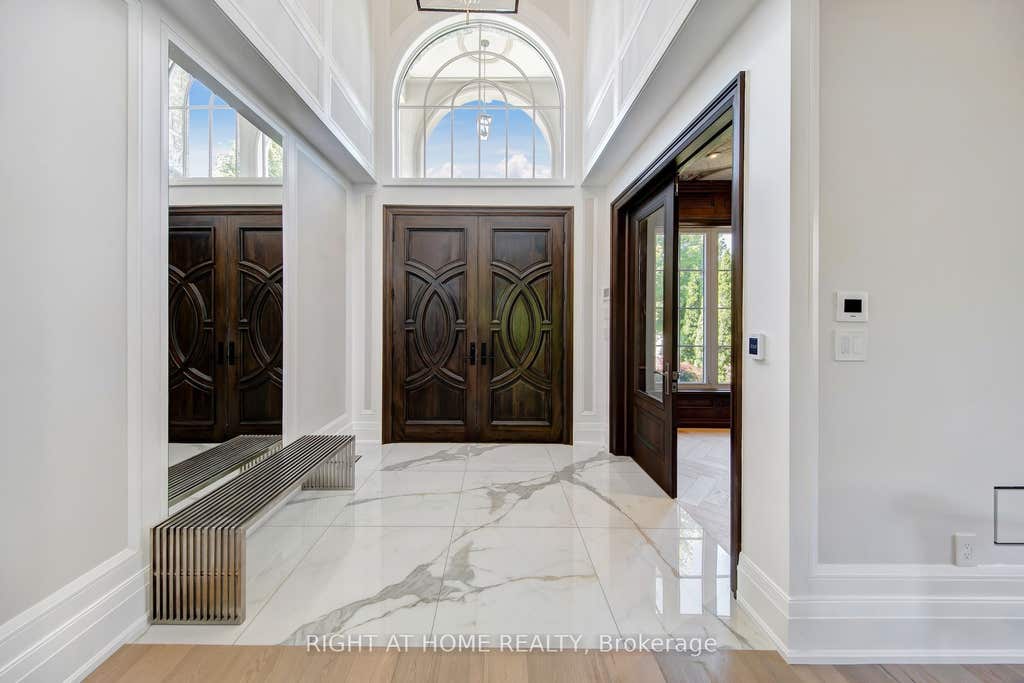 Photo of 484 Avonwood Drive, Mississauga, ON L5G 1Y9 (MLS # W13536880)